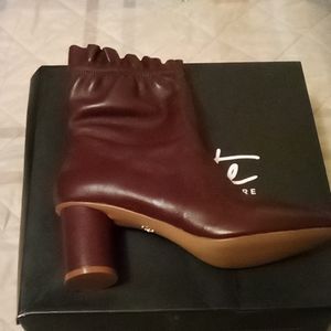 Nanette Lepore boots size 8